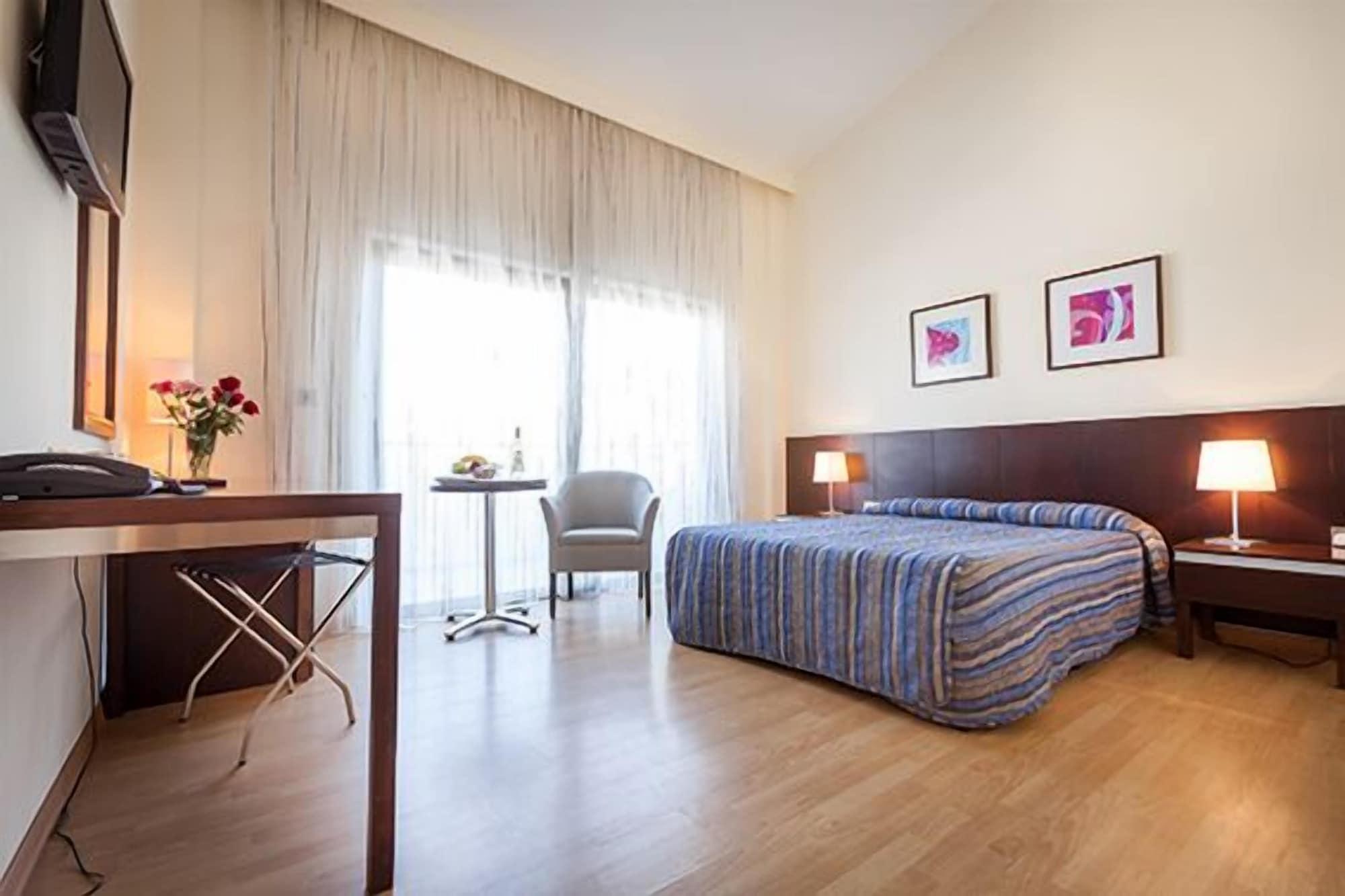 Crown Resorts Henipa Larnaca Dış mekan fotoğraf
