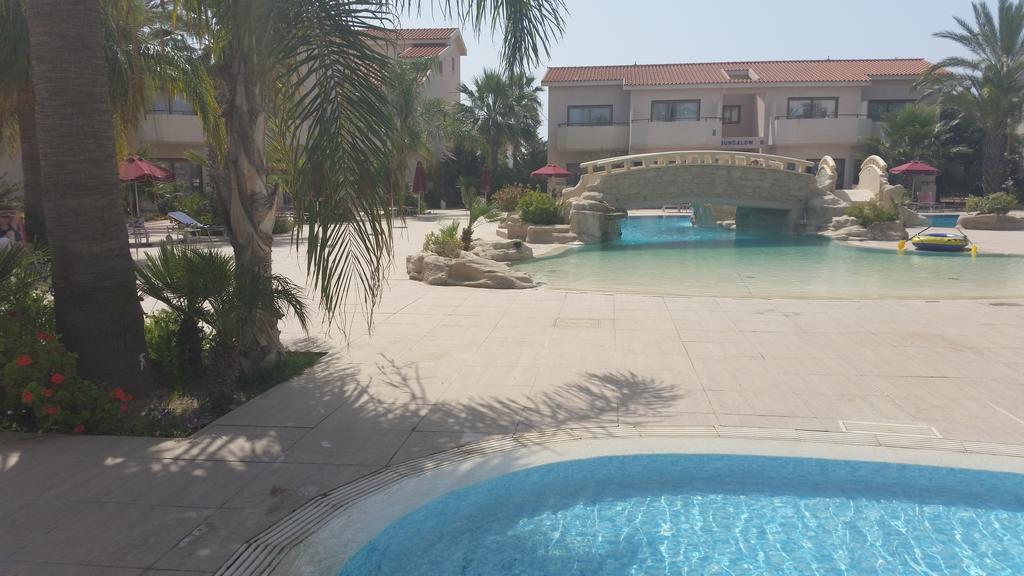 Crown Resorts Henipa Larnaca Dış mekan fotoğraf