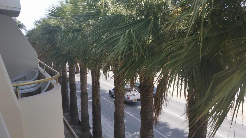 Crown Resorts Henipa Larnaca Dış mekan fotoğraf