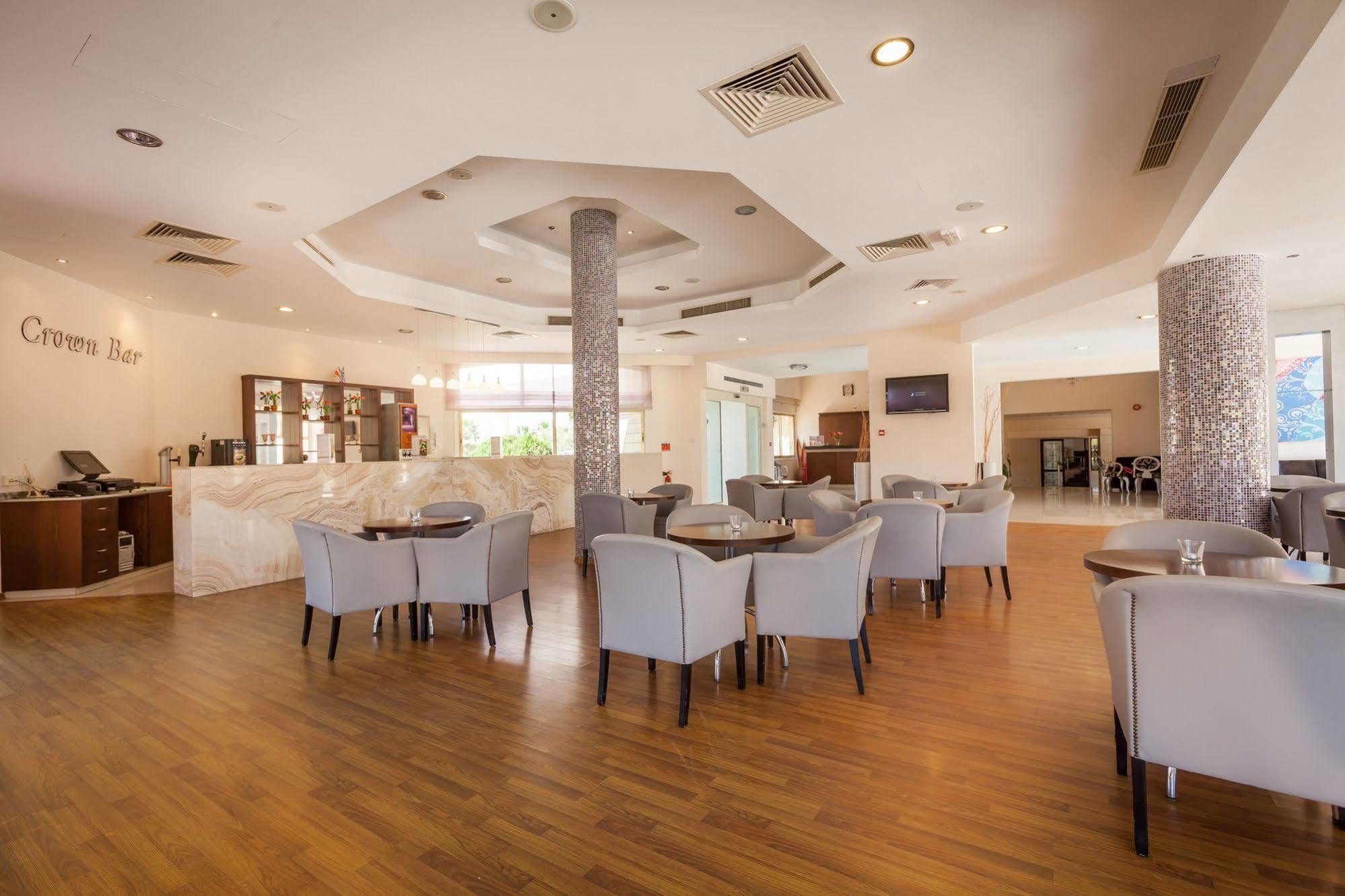Crown Resorts Henipa Larnaca Dış mekan fotoğraf